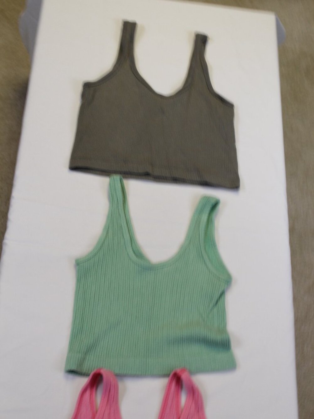 Out From Under UO Cropped Tank Bundle S Ribbed Y2K Green Pink Brown - Picture 10 of 10